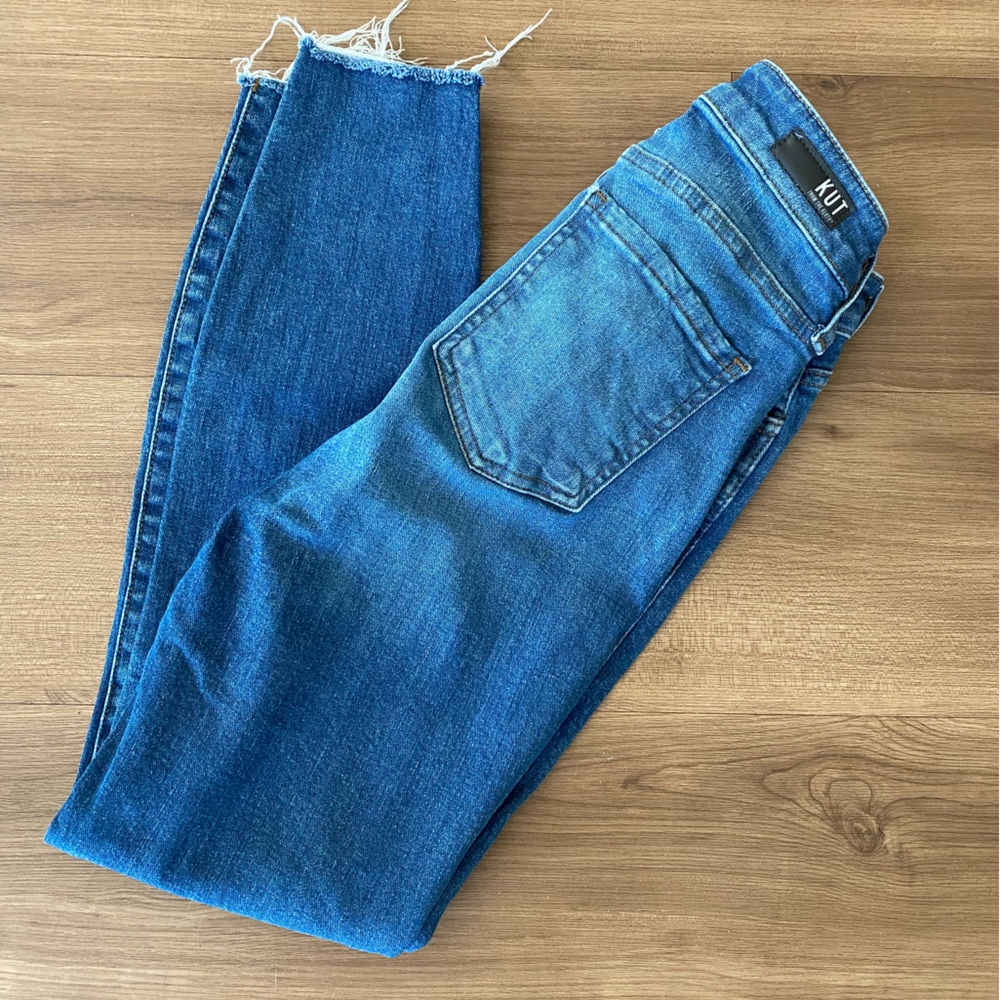 Kut from the Kloth Women's "Connie" Skinny Jeans Size 0 - Picture 4 of 8